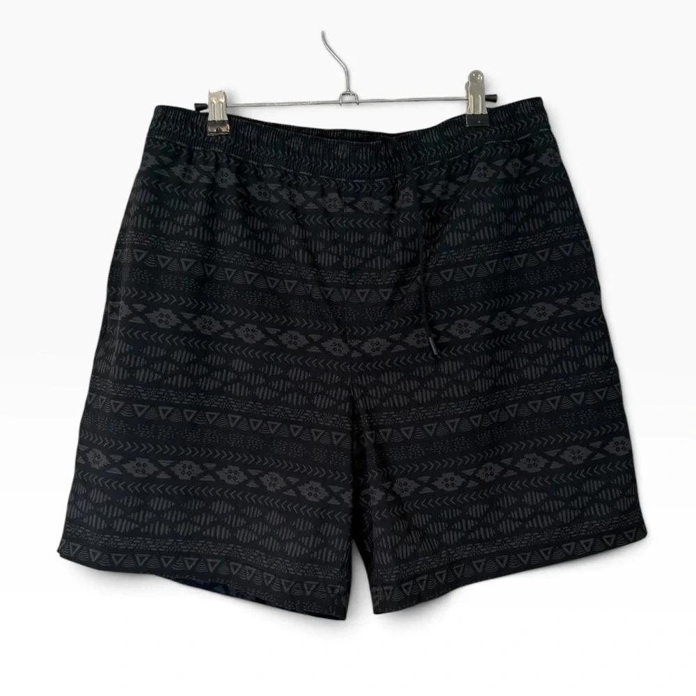 Chubbies Mens The Dark Arts Lined Classic Swim Shorts Black Tribal XL 7 Inseam